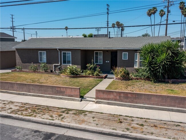 Building Photo - 9412 Nance Ave