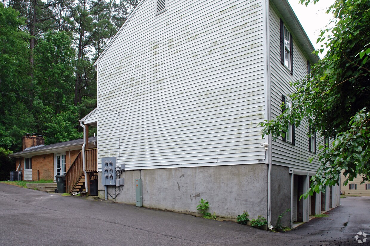 Building Photo - 3916 Greenleaf St