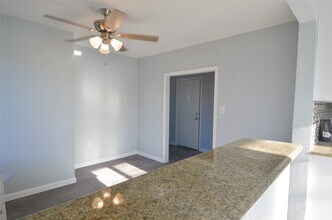 Building Photo - 103 Cosmos St
