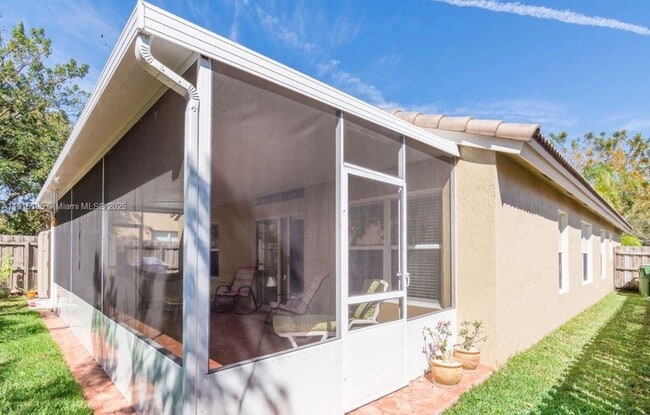 Foto del edificio - 1940 SE 14th Ct