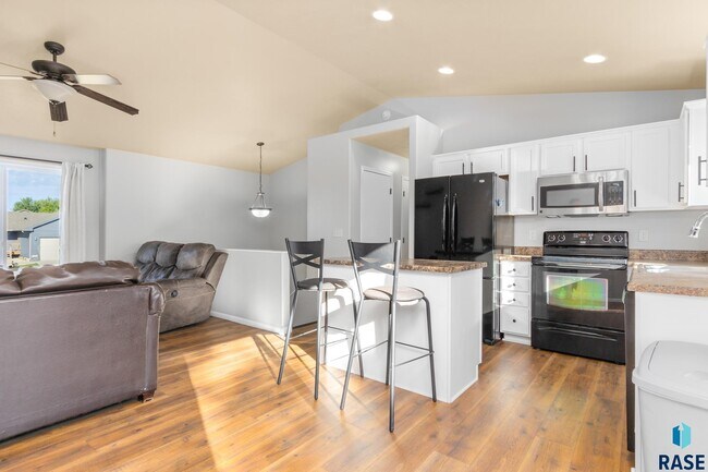 Foto del edificio - 604 N Cornflower Ave