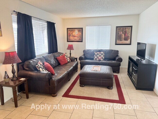 Foto del edificio - Beautifully Furnished Move-In Ready Home!