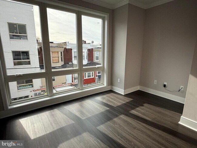 Foto del edificio - 5211 Chancellor St