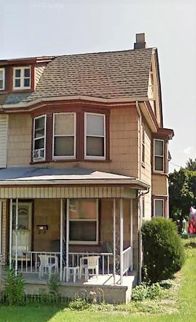Building Photo - 146 S 5th Ave