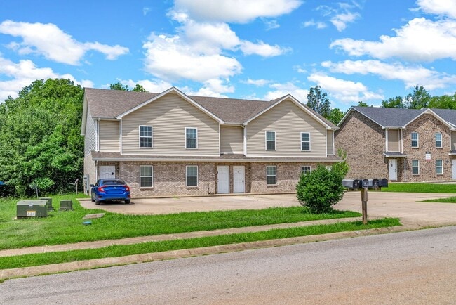Building Photo - 2260 McCormick Lane