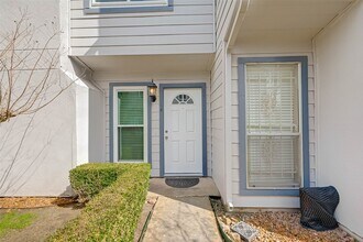 Building Photo - 5917 Fairdale Ln