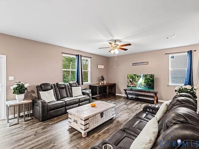 Foto del edificio - 11125 Chappell Crk Cir