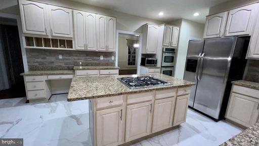 Foto del edificio - 6628 Byrns Pl