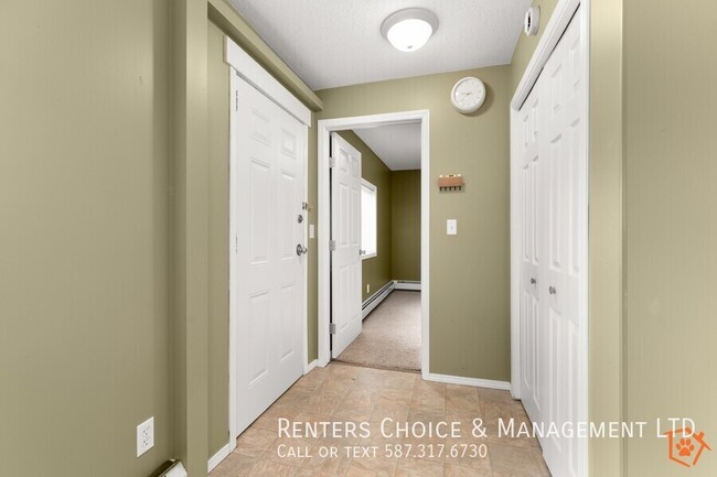 Building Photo - Main Floor 2 bedroom Unit With Onsite laun...