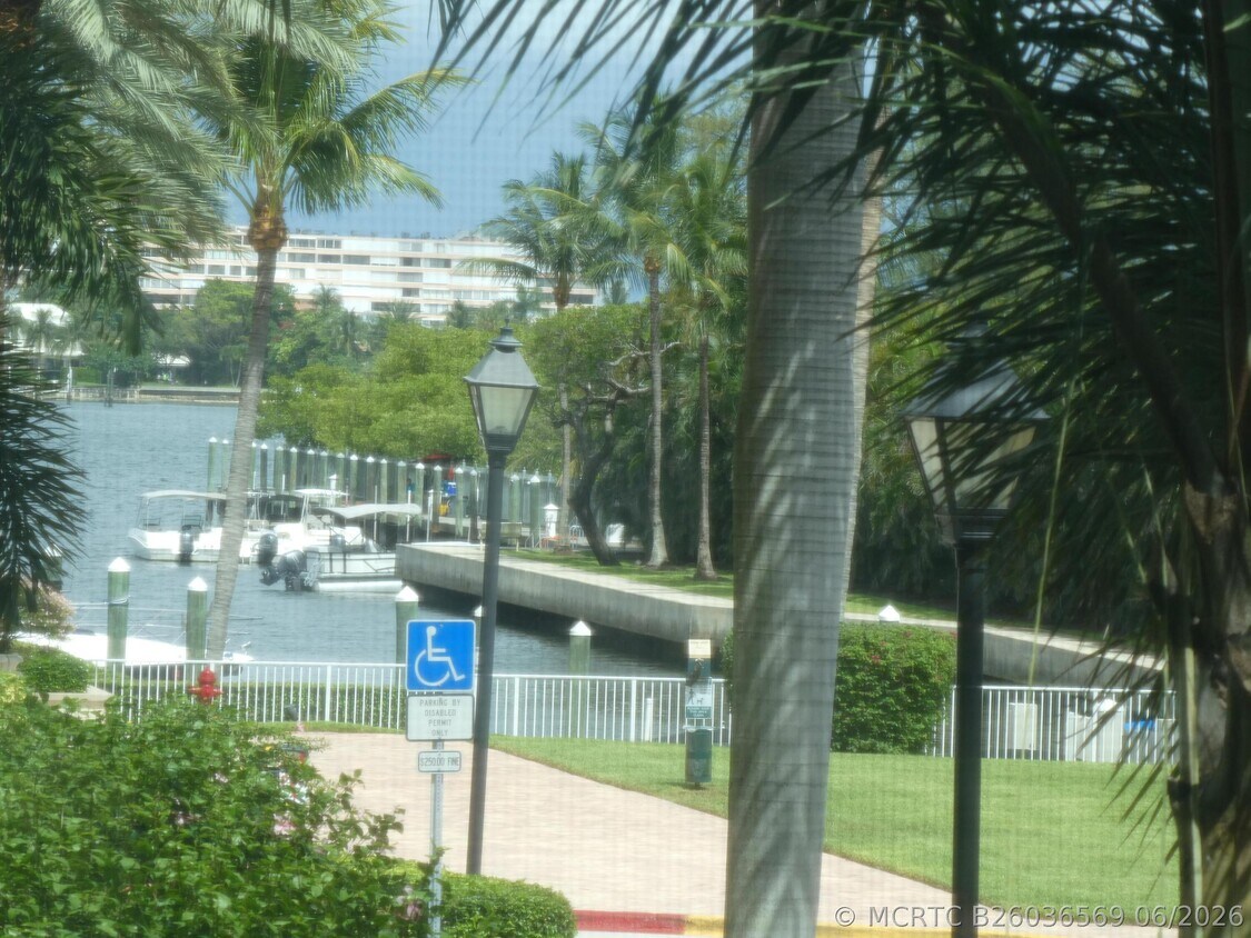 Foto del edificio - 804 E Windward Way