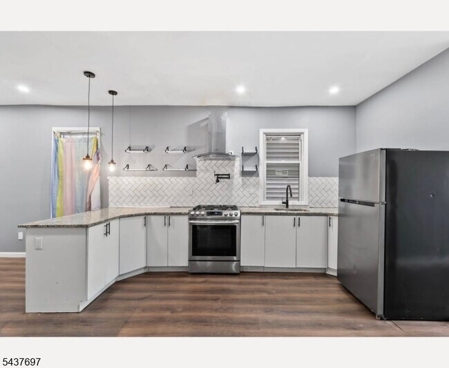 Foto del edificio - 487 S 17th St