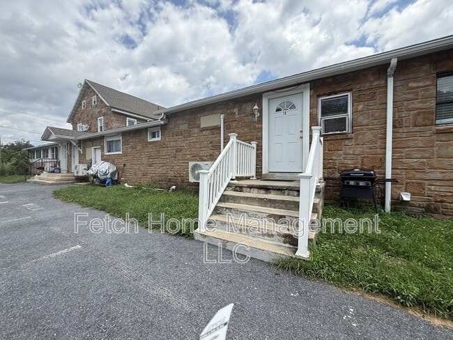 Building Photo - 10669 Jonestown Rd