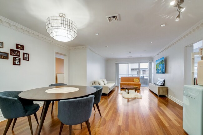 Foto del edificio - 100 Cutter Mill Rd