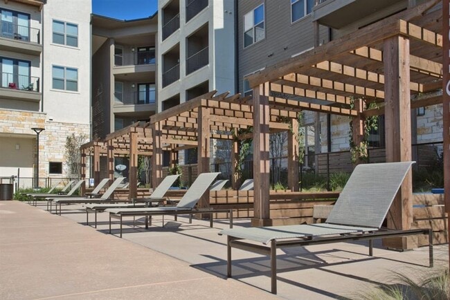Foto del edificio - Henley at the RIM