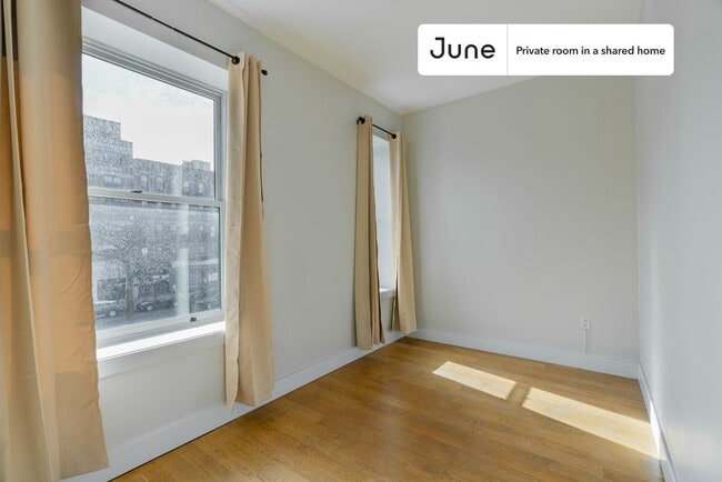 Building Photo - Room in Shared 3 bed/1 bath home in Central Harlem