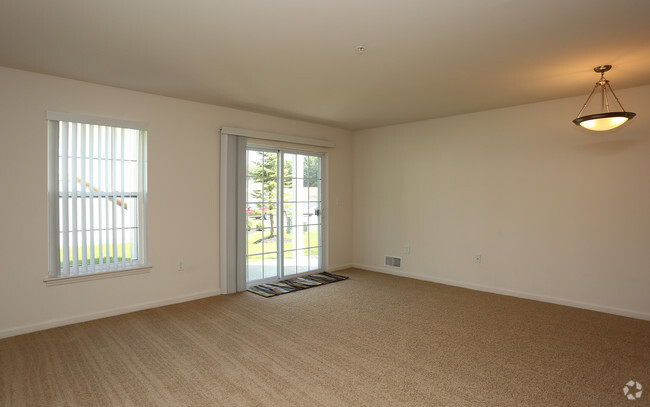 Open Concept Living Room / Dining Room - Forrest Pointe