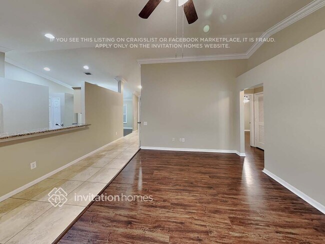 Foto del edificio - 6647 Clair Shore Dr