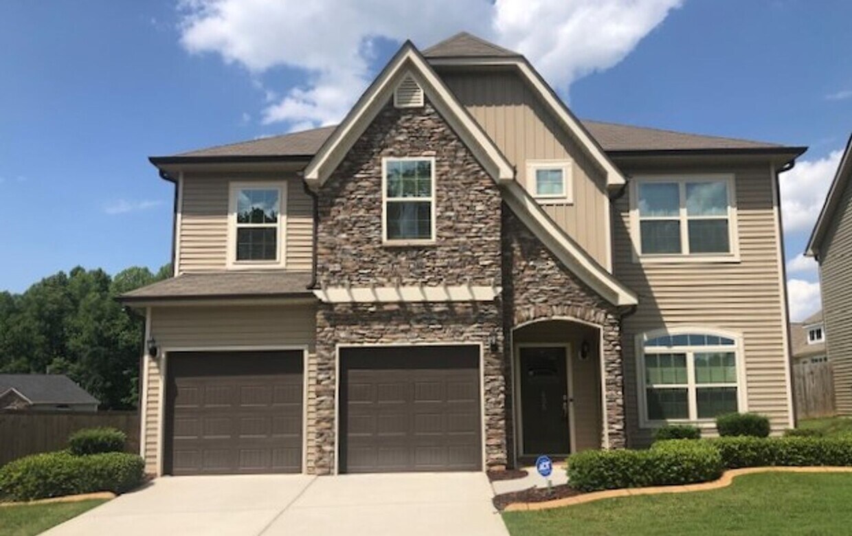 Primary Photo - Beautiful Greensboro Home for Lease