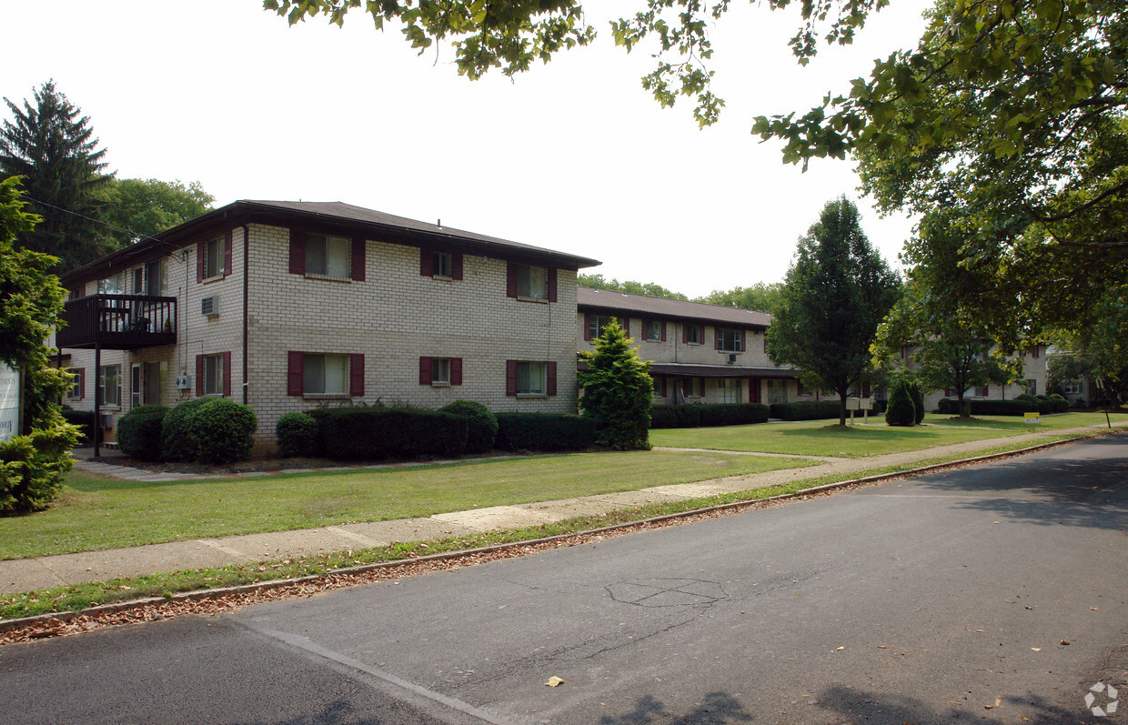 Primary Photo - Sutton Place Apartments