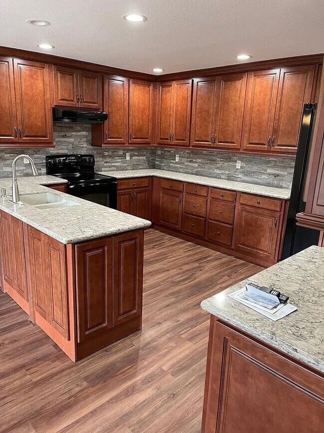 Foto del edificio - Large 4 Bed 3 BAth home for rent in Lakeshore - Lodi