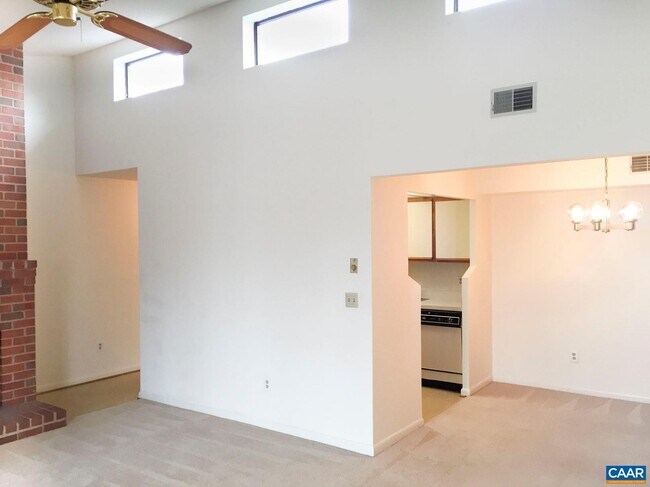 Building Photo - 102 Turtle Creek Rd