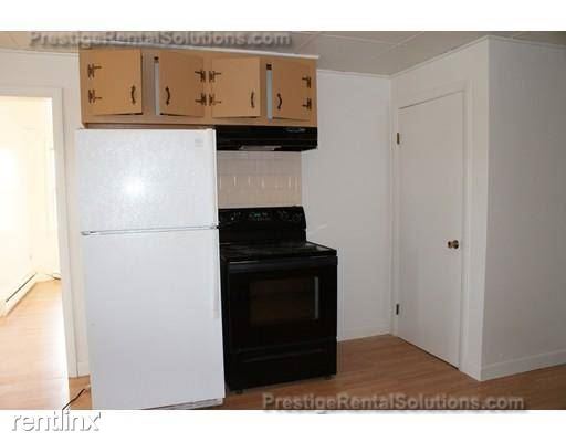 Building Photo - 3 br, 1 bath  - 512 S Main St #3