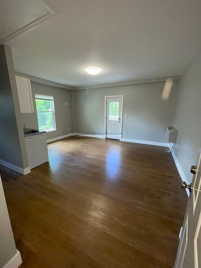 67 Loker St Unit 5, Wayland, MA 01778 Condo for Rent in Wayland, MA