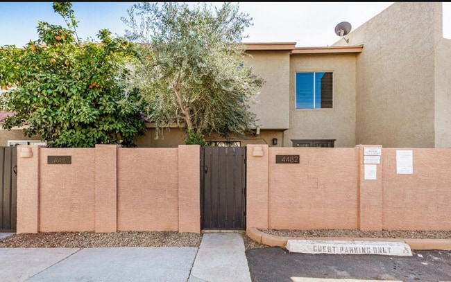 Building Photo - 4482 W Palmaire Ave