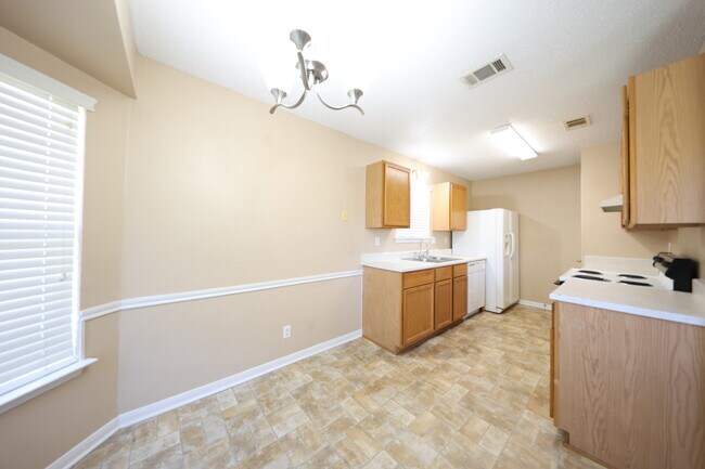 Building Photo - 3013 Boydstun Loop