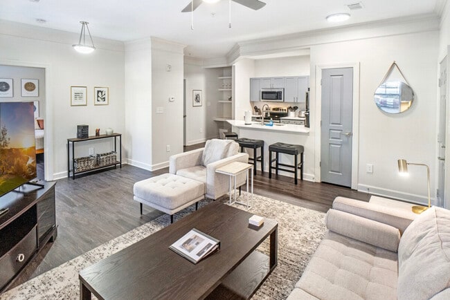 Foto del edificio - 2212 Brisbane Woods Way