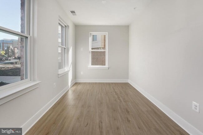 Foto del edificio - 945 Sycamore Dr SE