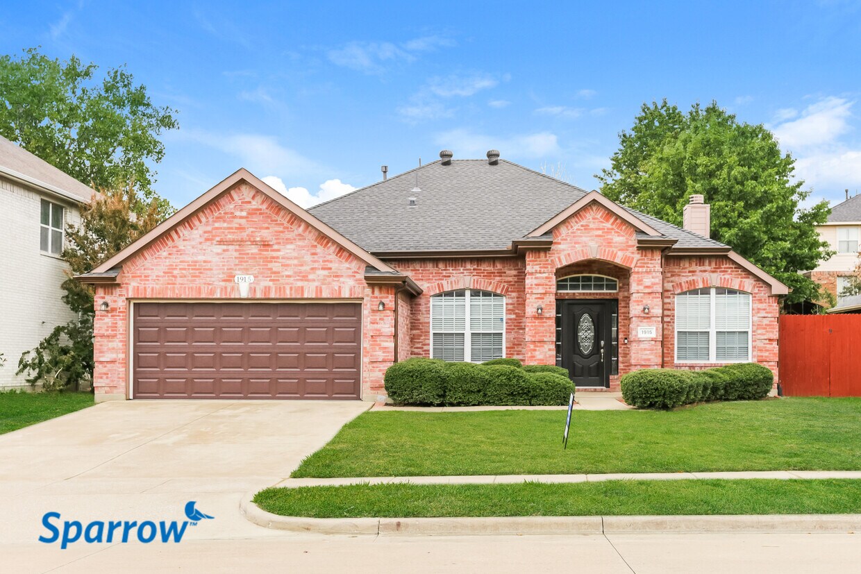 Foto principal - 1915 Windcastle Drive