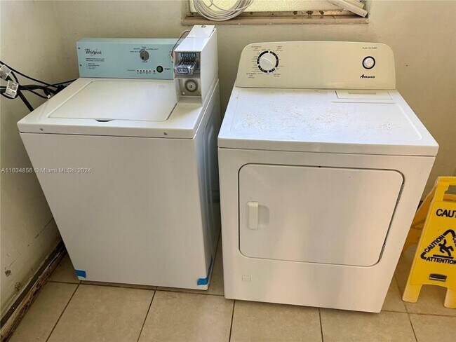 Foto del edificio - 2 bedroom in Hallandale FL 33009