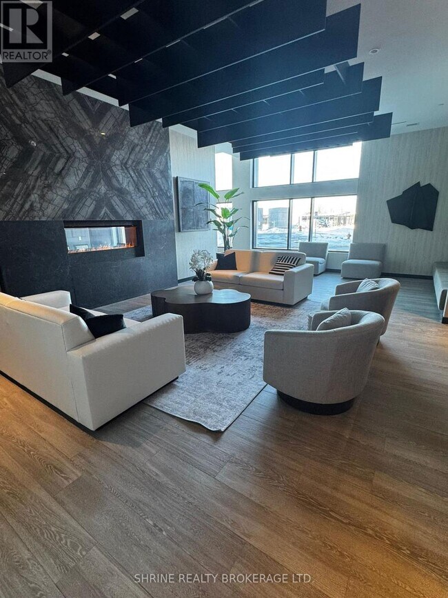 Photo du bâtiment - 8020 Derry Rd