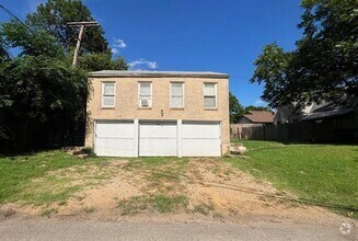 Building Photo - 2801 Primrose Ave