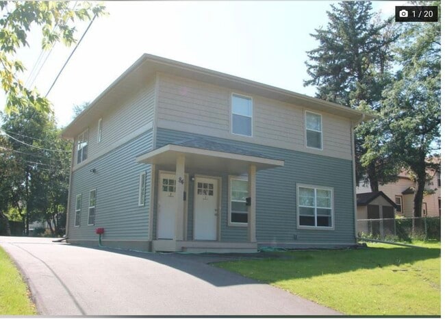 Upper Unit Duplex - 84 Curtice St E