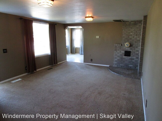 Building Photo - 3 br, 2 bath House - 1600 East Rio Vista A...