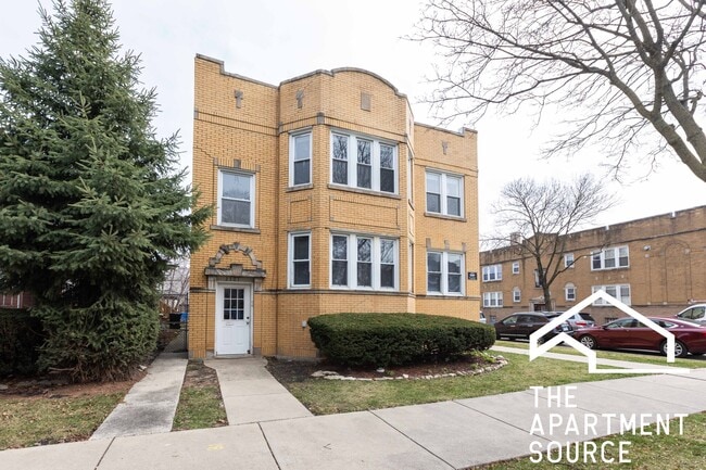 Foto del edificio - 2301 N Lowell Ave