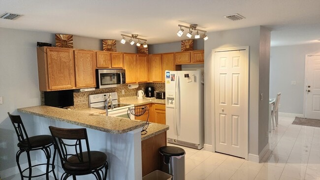 Foto del edificio - 562 SE Majestic Terrace