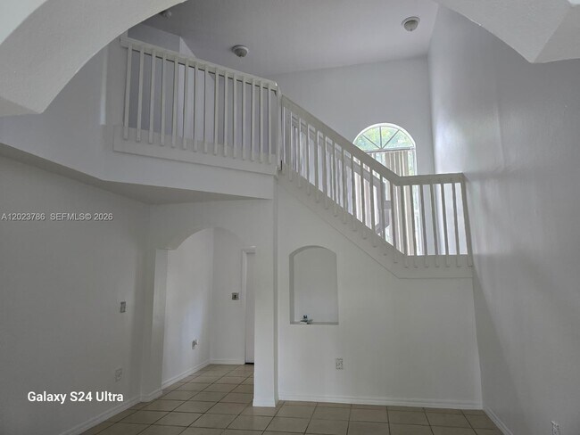 Building Photo - 13658 SW 142nd Terrace