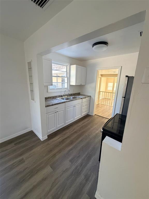 Building Photo - 4615 Wishart Blvd