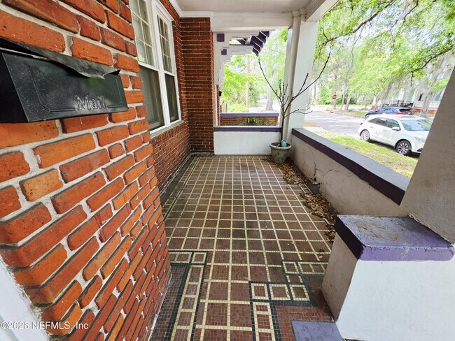 Foto del edificio - 146 W 6th St