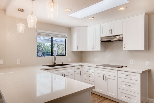 Foto del edificio - 4 Bedroom 2.5 Bath single story home for r...