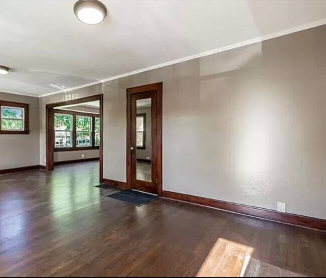 Foto del edificio - Cute 3 Bedroom Home For Rent