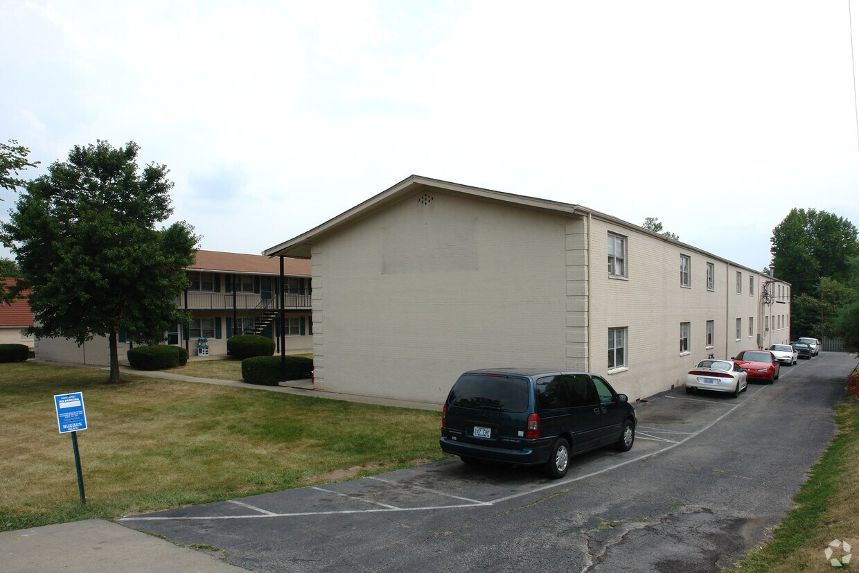 Building Photo - Zandale Green Apartments