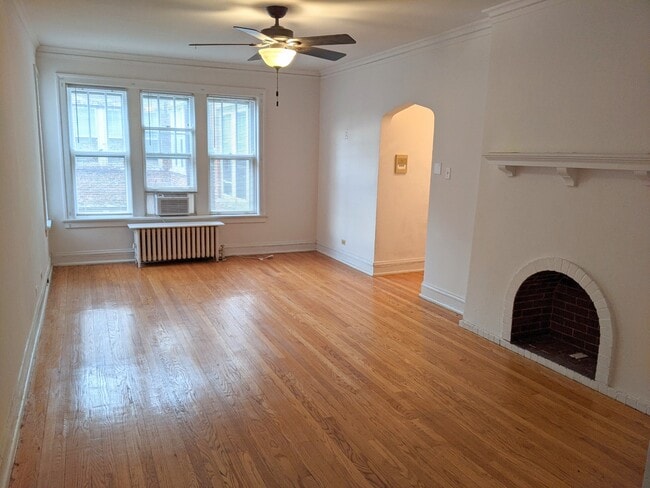 Building Photo - 817 Brummel St