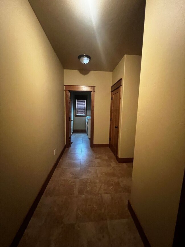 Foto del edificio - Available NOW! 4 Bedroom2.5 Single Family ...