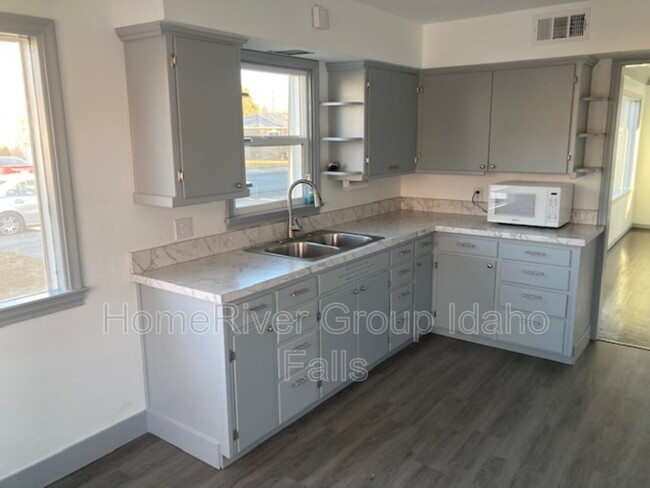 Foto del edificio - 329 N Spruce St