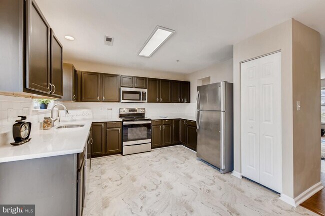 Foto del edificio - 6508 Kimono Ct