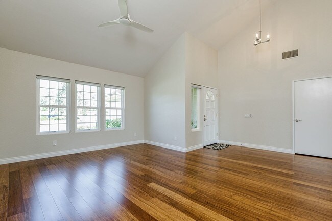 Foto del edificio - 2692 Amber Dr